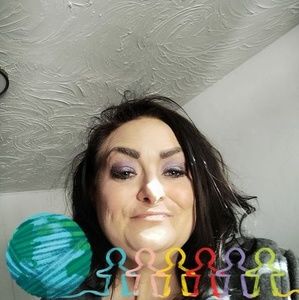 Meet your Posher, Carri